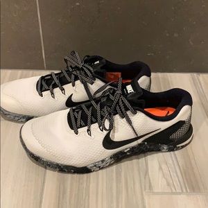 Nike Metcon 4 Like New!!